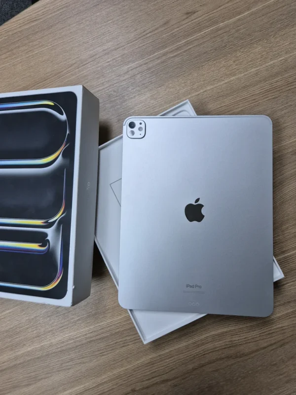 iPad Pro 13-Inch M4 Chip 256GB WiFi Silver