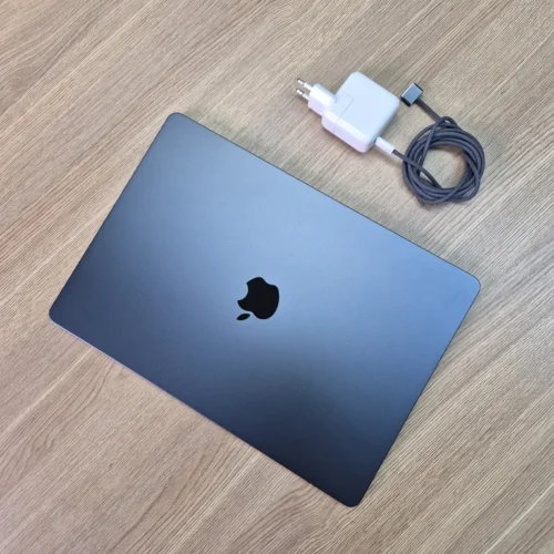 15-Inch MacBook Air M3 Chip 8GB 256GB Midnight 15-Inch MacBook Air M3 Chip 8GB 256GB Midnight