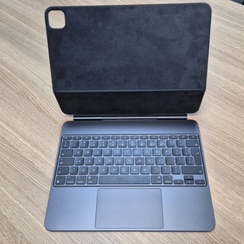 Apple-Magic-Keyboard-for-iPad-Pro-13-Inch-M4-and-M5-Chip