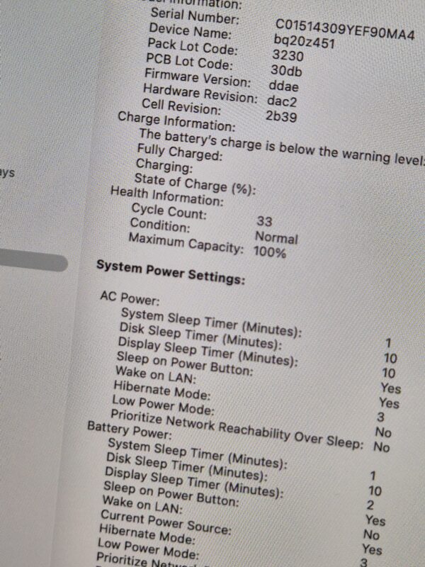 MacBook Air M1 Chip 8GB 256GB (Pre-owned)
