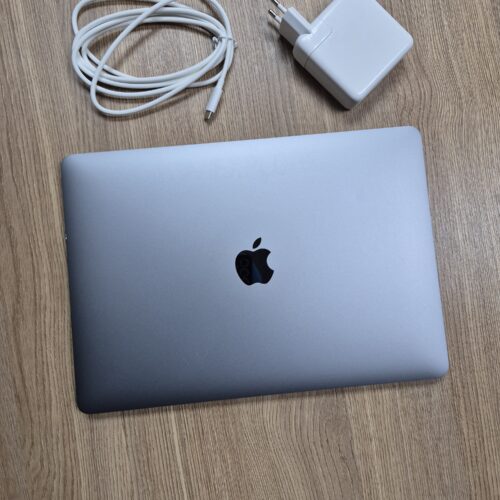 2026/05/1001080145-scaled.jpg MacBook Air M1 Chip 8GB 256GB (Pre-owned)