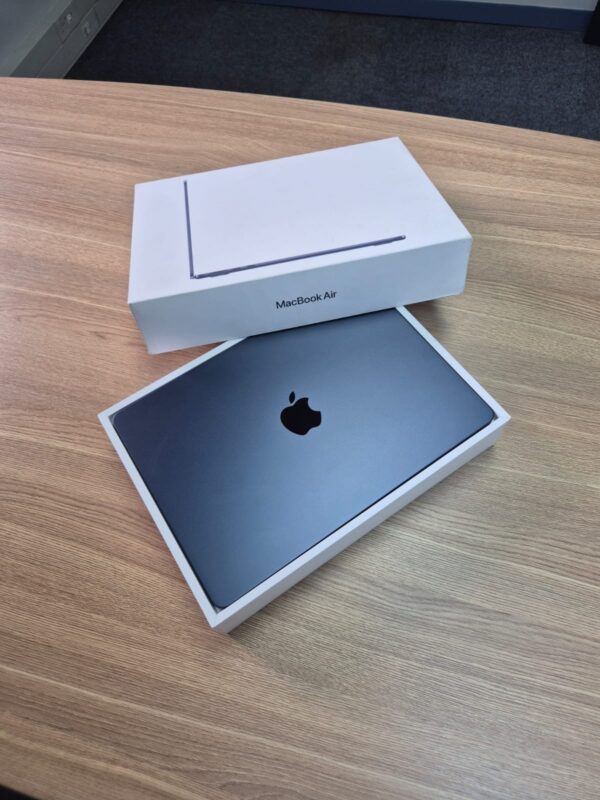 2026/05/1001107650.jpg 13-Inch MacBook Air M4 Chip 16GB 256GB (New Condition)