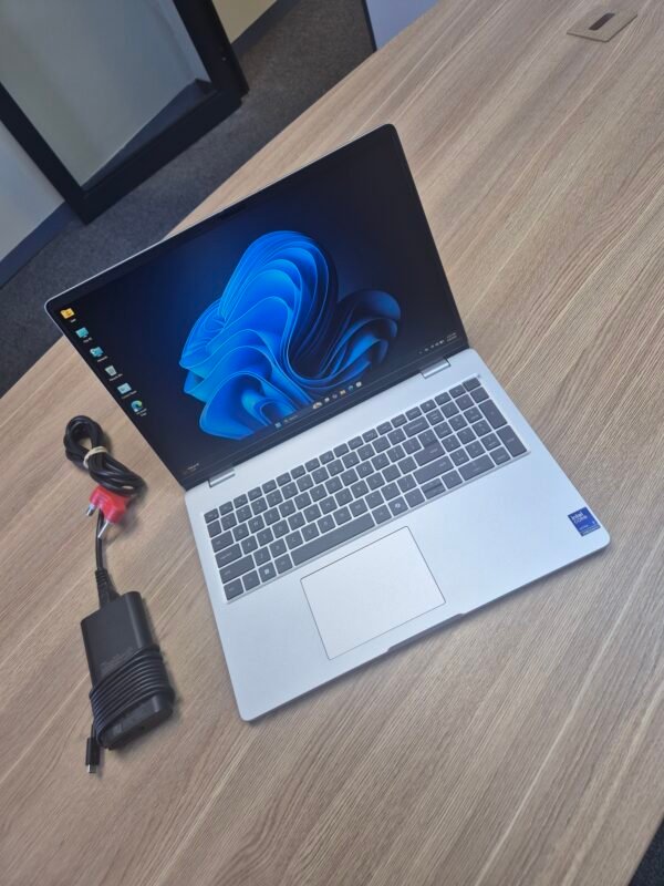 2026/06/1001089090-scaled.jpg Dell Pro 16 PC16250 Ultra 5 vPro 16GB 512GB (New condition)