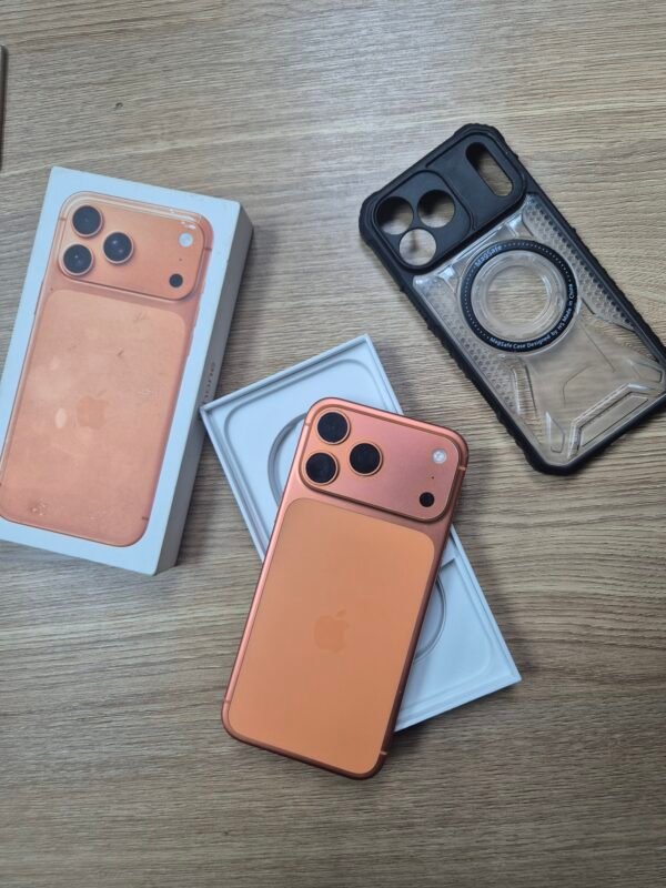 iPhone 17 Pro Max 256GB Cosmic Orange (Pre-owned)