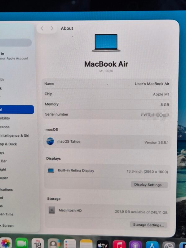 MacBook Air M1 Chip 8GB 256GB Space Grey (Pre-owned)