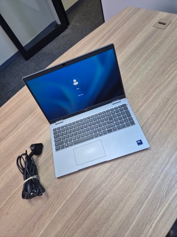 Dell Latitude 5550 Core Ultra 5 8GB RAM 256GB SSD (Pre-owned)