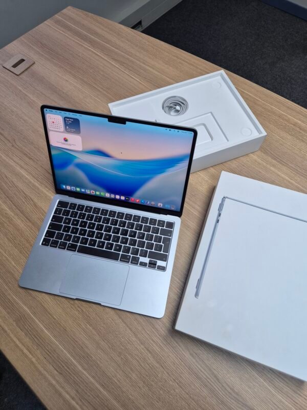 13-Inch MacBook Air M4 24GB RAM 512GB SSD (Pre-owned)