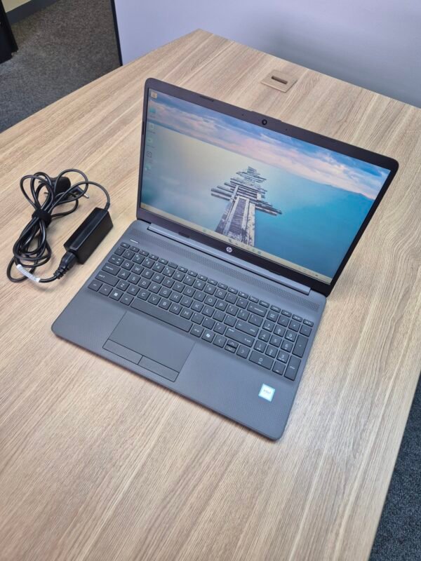 HP 250 G9 NoteBook PC (Pre-owned)