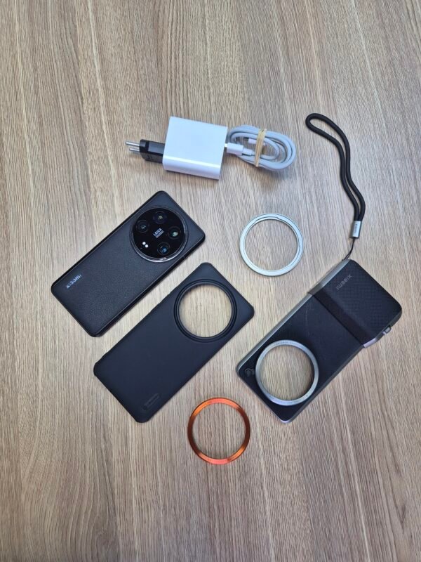 Xiaomi 14 Ultra with Photography Kit (Pre-owned)