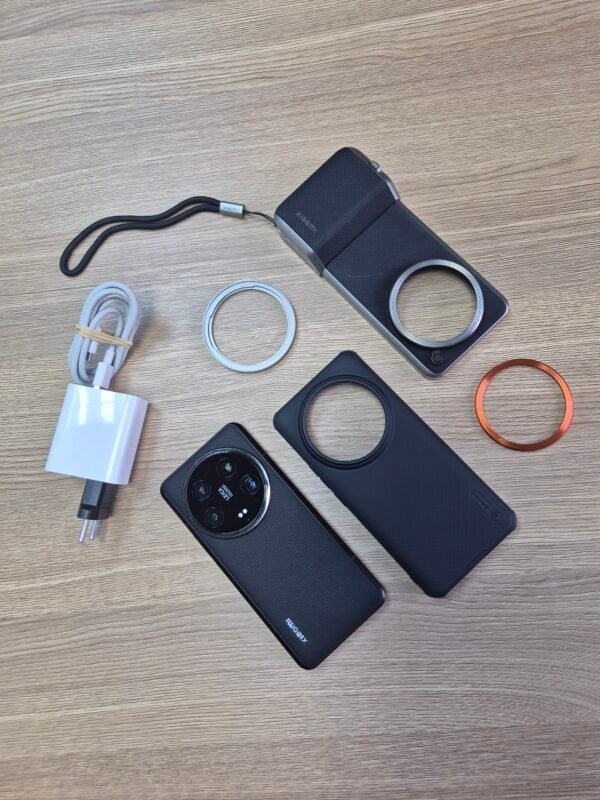 Xiaomi 14 Ultra with Photography Kit (Pre-owned)