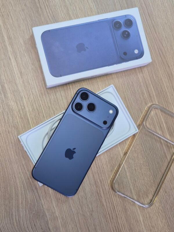 iPhone 17 Pro Max 256GB Deep Blue (Pre-owned)