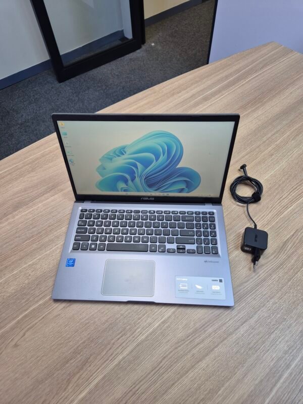 Asus VivoBook NoteBook PC (Pre-owned)