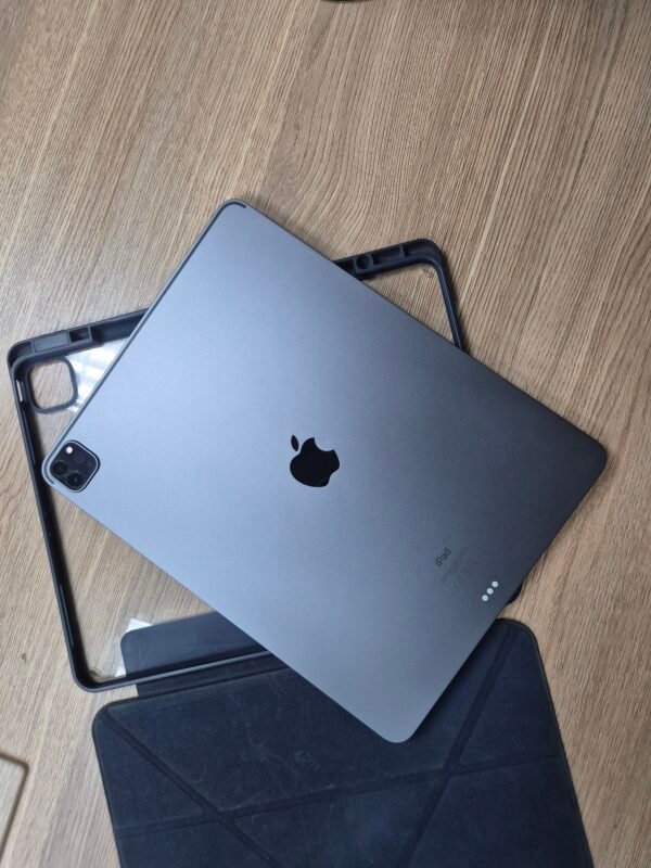 iPad Pro 12.9-Inch 5th Gen M1 Chip 128GB WiFi (Pre-owned)