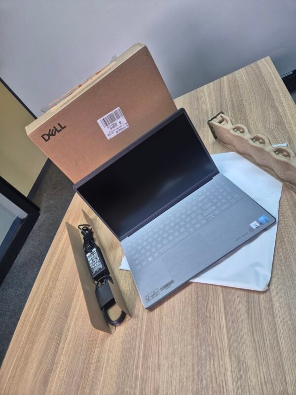 Dell 15 DC15250 Core 3 100U Processor 8GB RAM 512GB SSD (NEW)