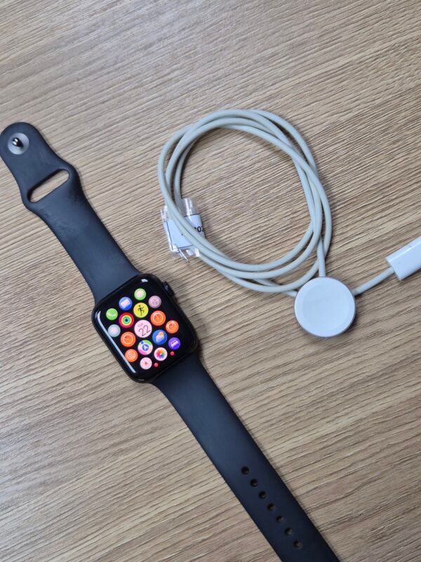Apple Watch SE 2nd Gen 44mm GPS Only (Pre-owned)
