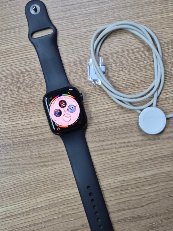 Apple Watch SE 2nd Gen 44mm GPS Only (Pre-owned)