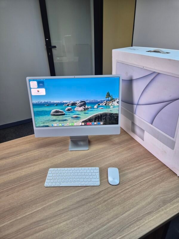 24-Inch iMac M1 Chip 8GB 256GB (PRE-OWNED)