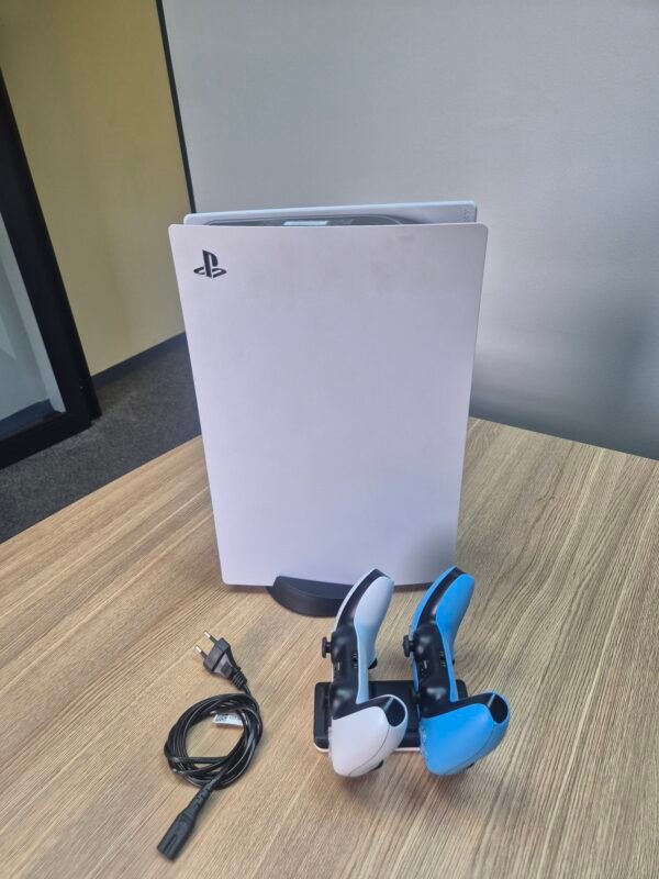 PlayStation 5 Disk Edition with Two Controllers (PRE-OWNED)